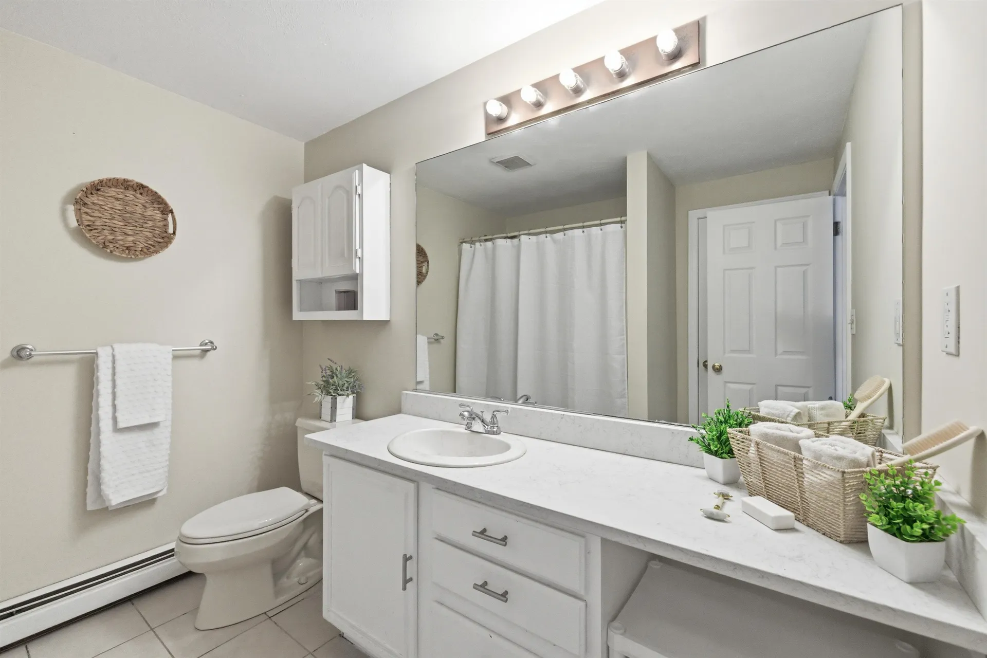 21 Sullivan Court Salem NH 03079