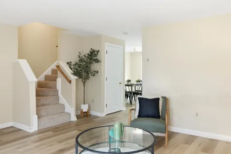 21 Sullivan Court Salem NH 03079