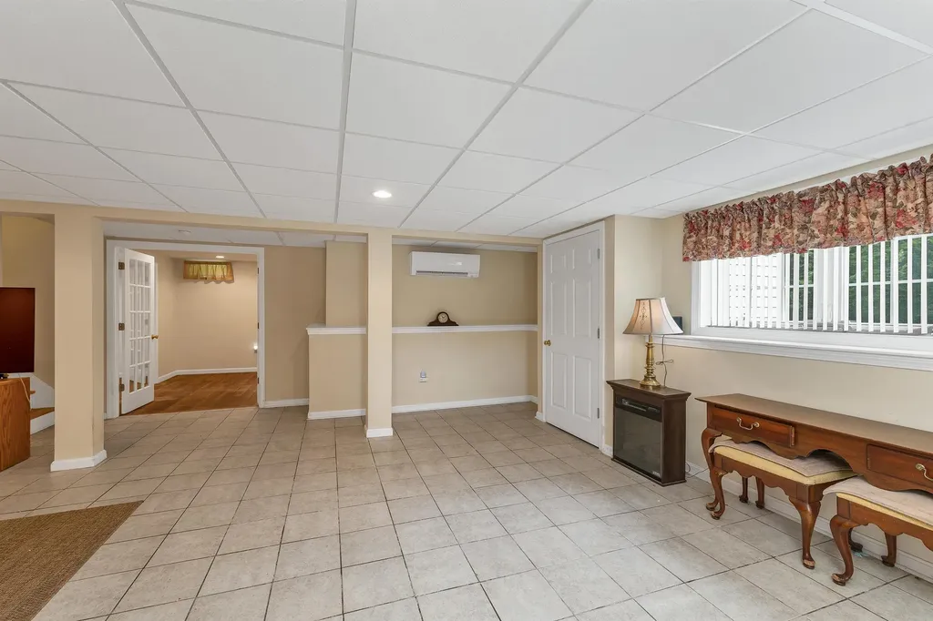 29 Autumn Lane Gilford NH 03249