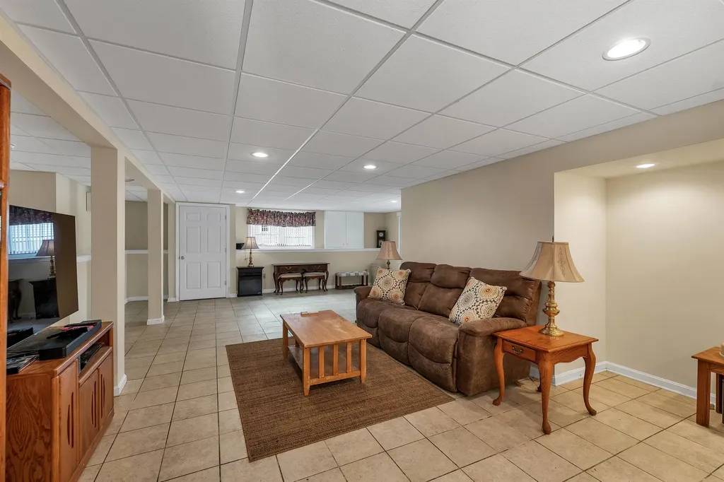 29 Autumn Lane Gilford NH 03249