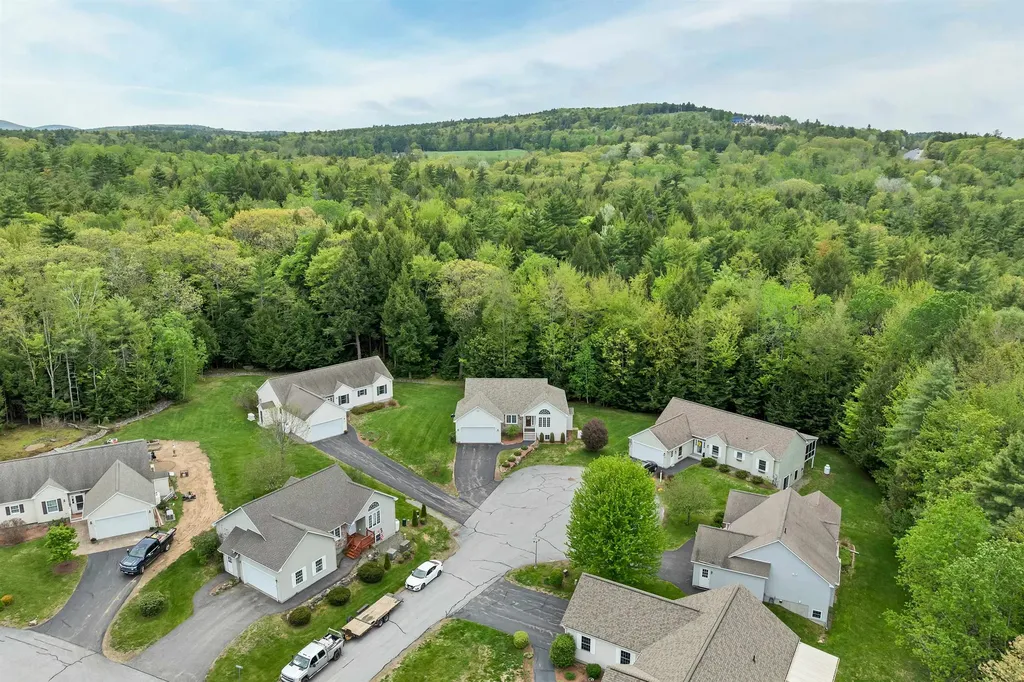 29 Autumn Lane Gilford NH 03249
