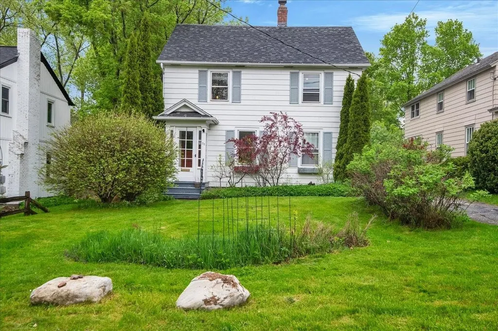 22 Proctor Avenue South Burlington VT 05403