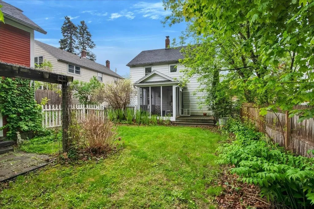 22 Proctor Avenue South Burlington VT 05403