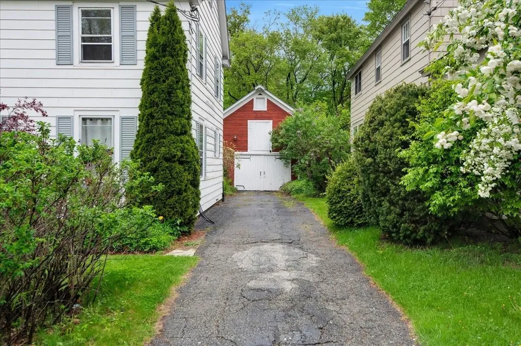 22 Proctor Avenue South Burlington VT 05403