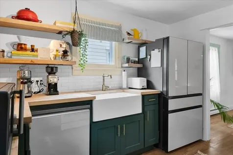 22 Proctor Avenue South Burlington VT 05403