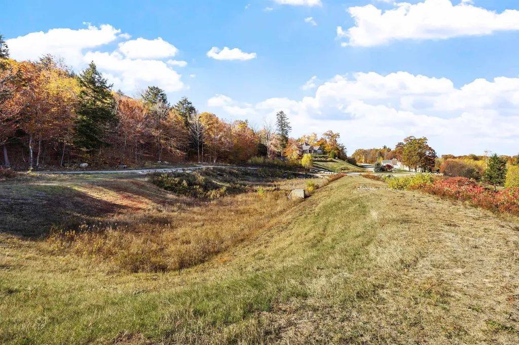11/13/A/0 High Point Drive Alton NH 03810