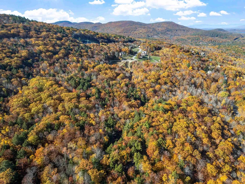 11/13/A/0 High Point Drive Alton NH 03810