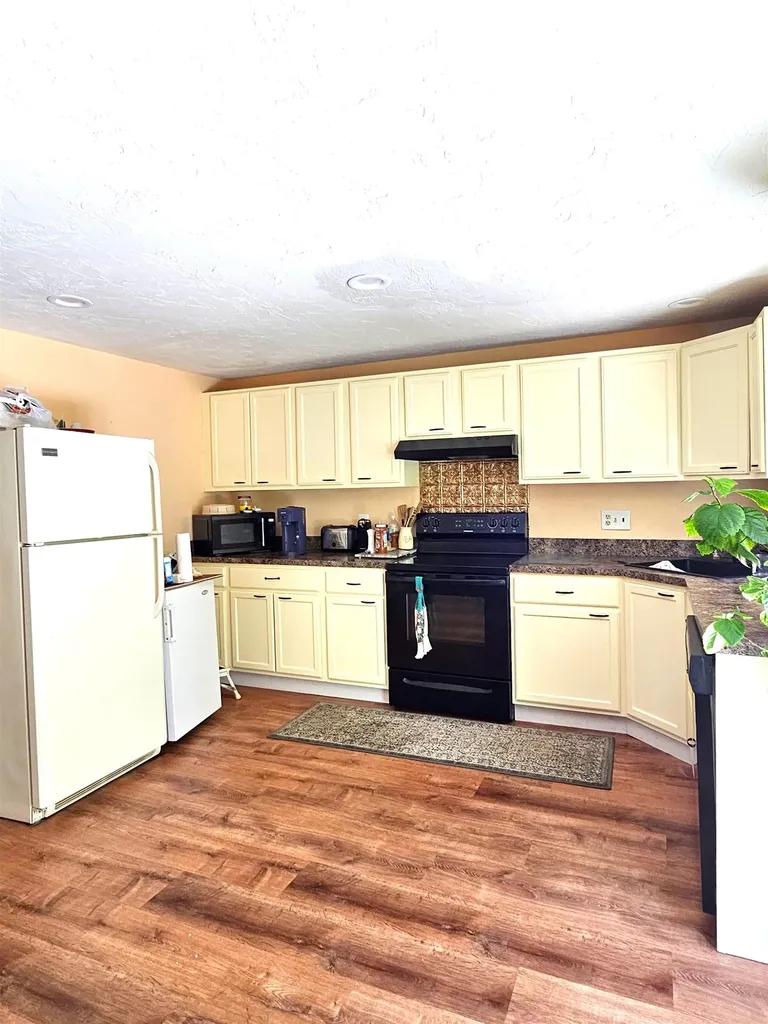 69 Birch Glen Drive Bennington NH 03442