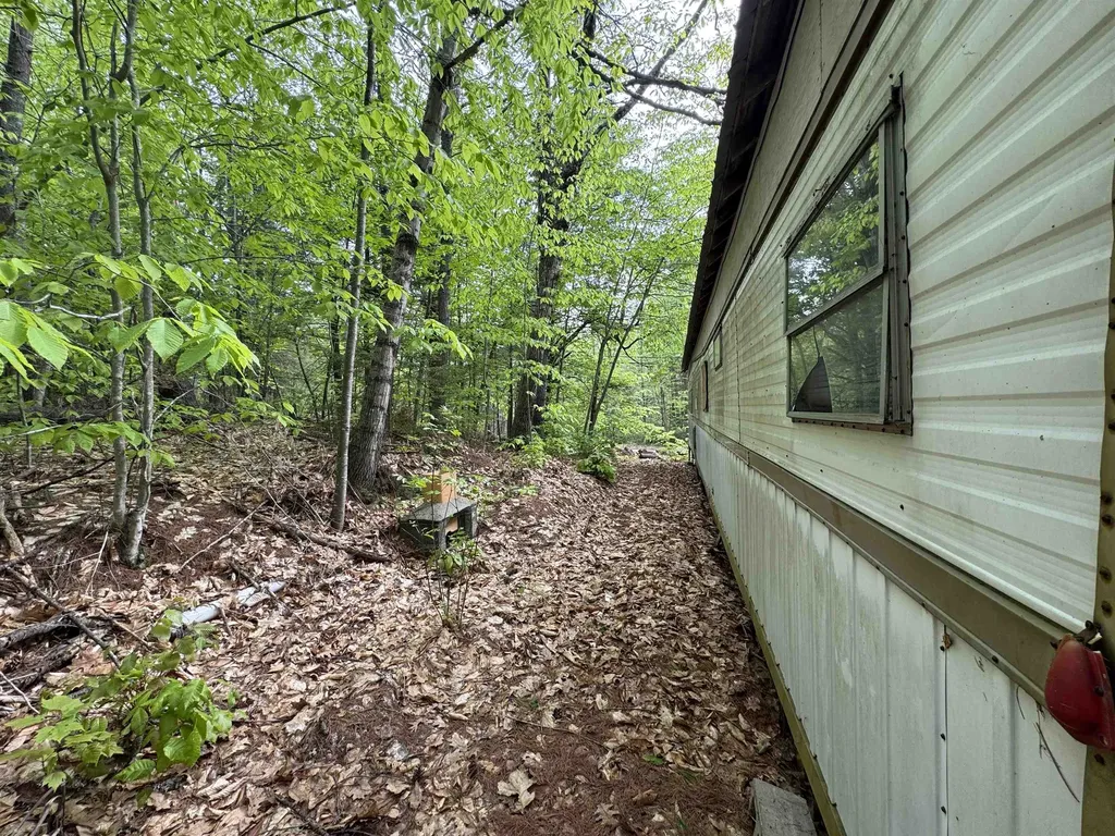 67 Old Pound Road Effingham NH 03882