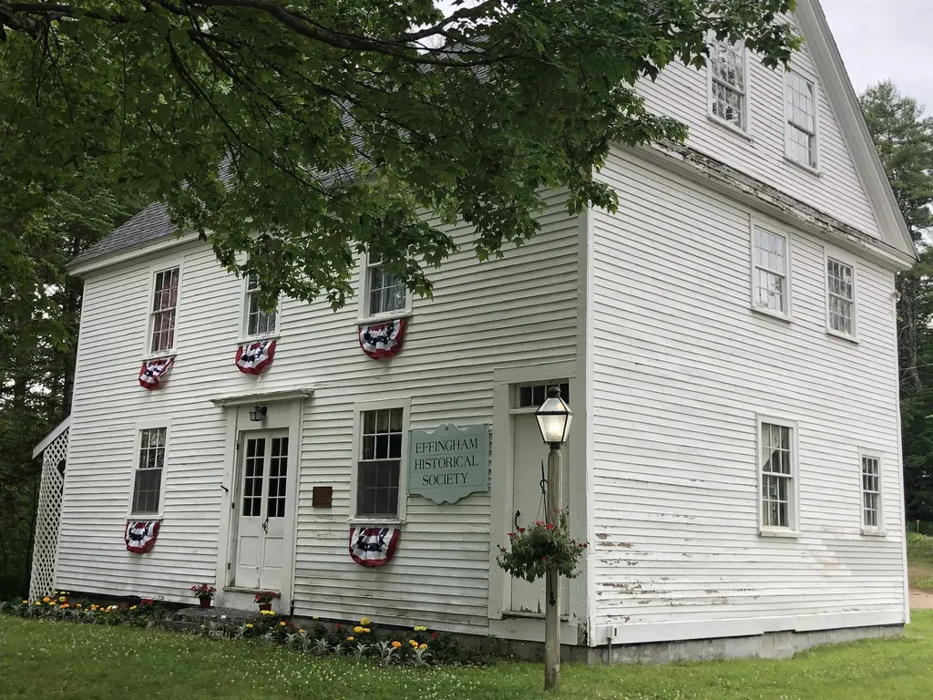 67 Old Pound Road Effingham NH 03882