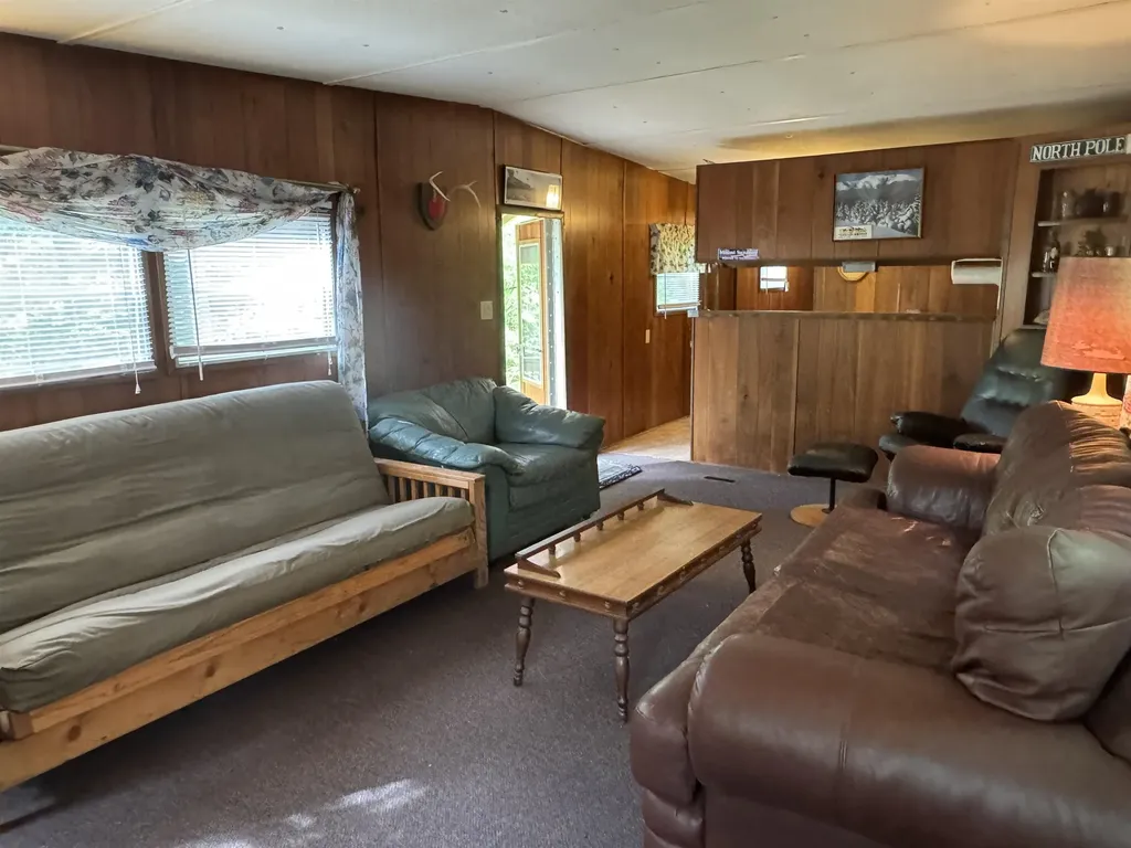 67 Old Pound Road Effingham NH 03882
