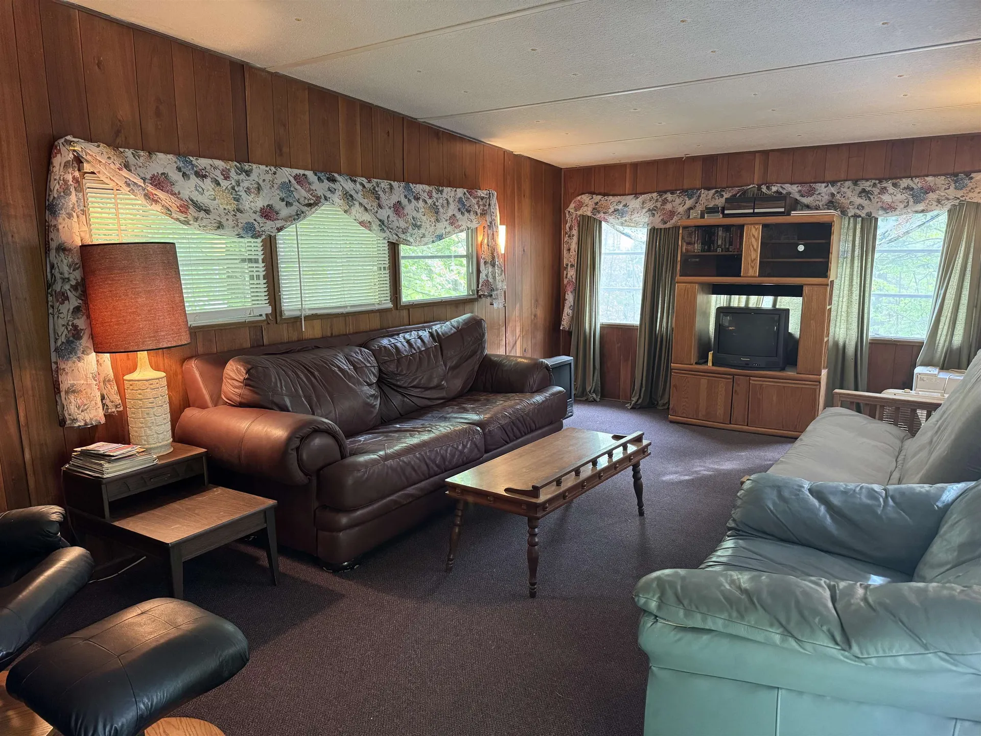 67 Old Pound Road Effingham NH 03882