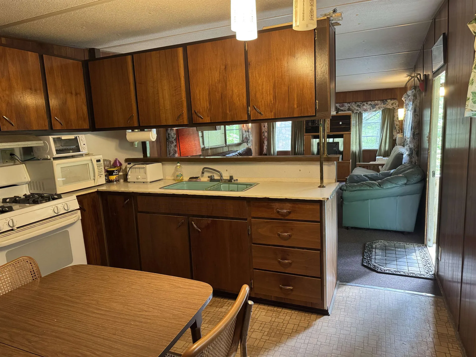 67 Old Pound Road Effingham NH 03882