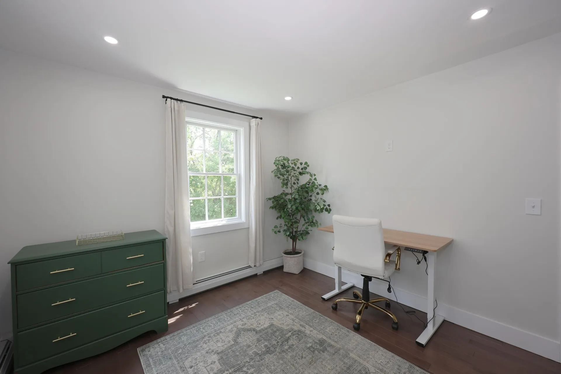 16 Silver Lake Road Hollis NH 03049