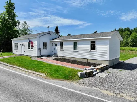 16 Silver Lake Road Hollis NH 03049