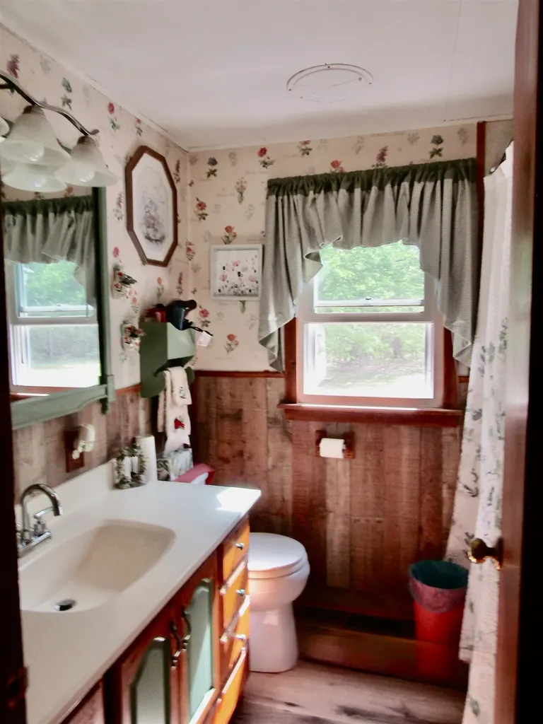 95 Albany Avenue Bartlett NH 03812