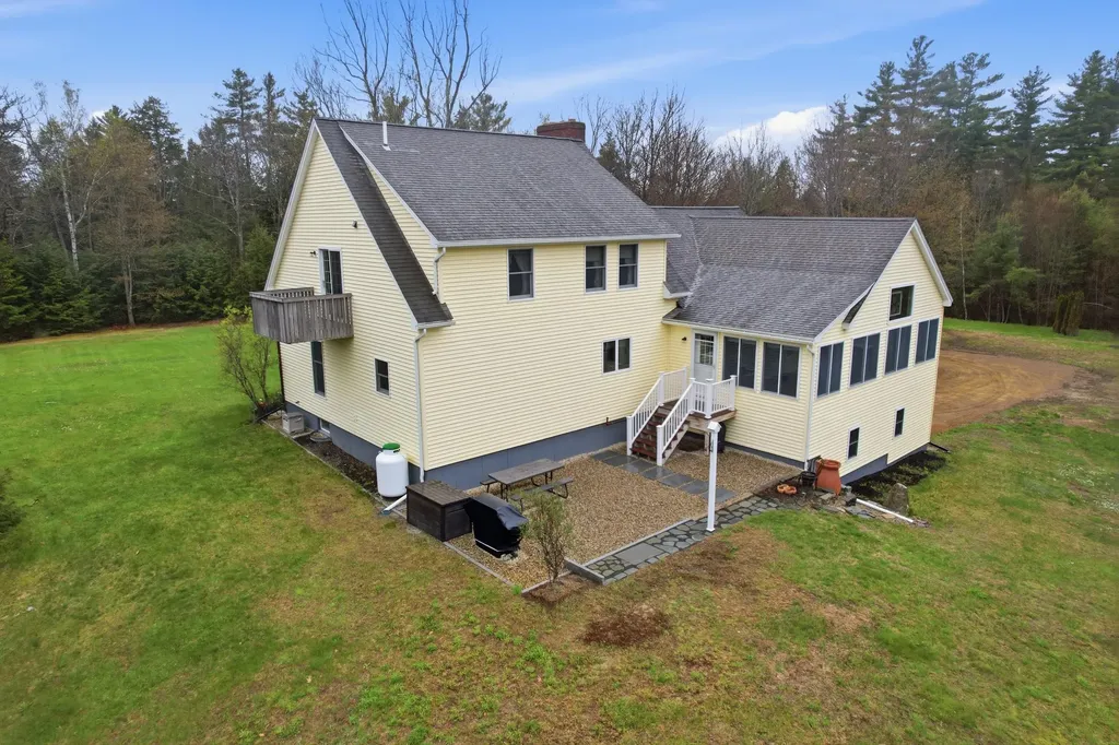 35 Turnpike Road Sharon NH 03458