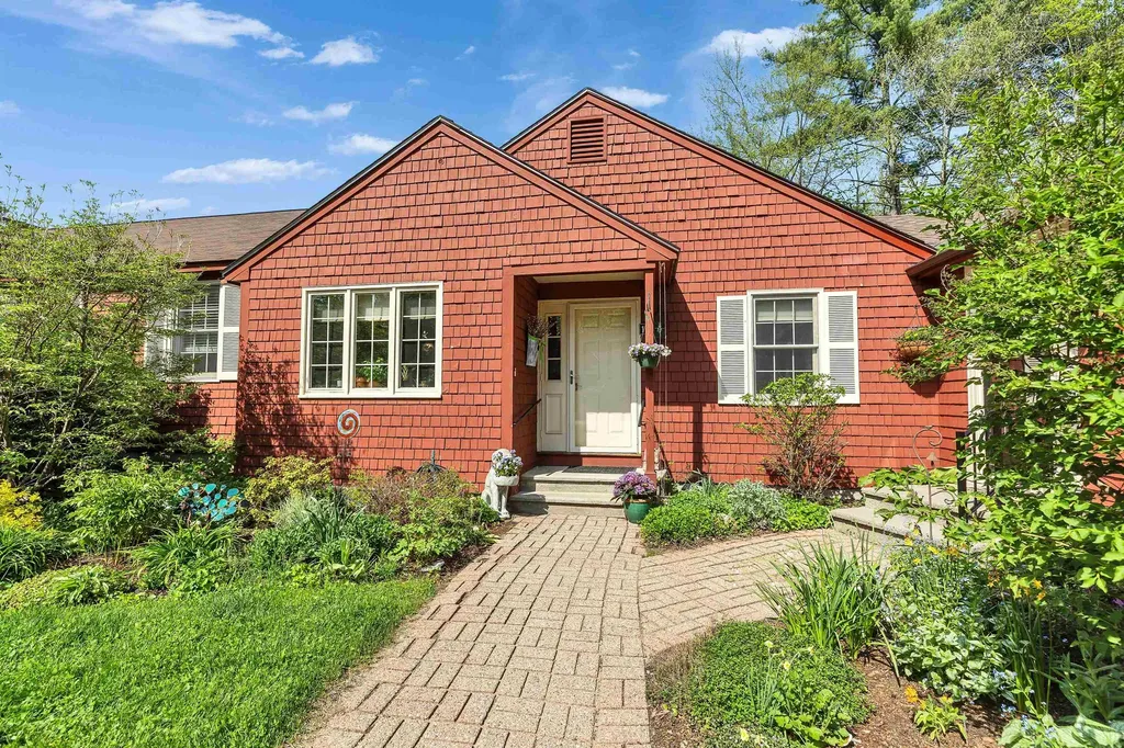 12 Colonial Square Peterborough NH 03458