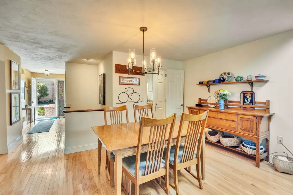 12 Colonial Square Peterborough NH 03458
