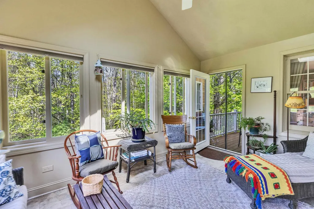 12 Colonial Square Peterborough NH 03458