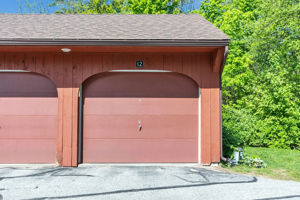 12 Colonial Square Peterborough NH 03458