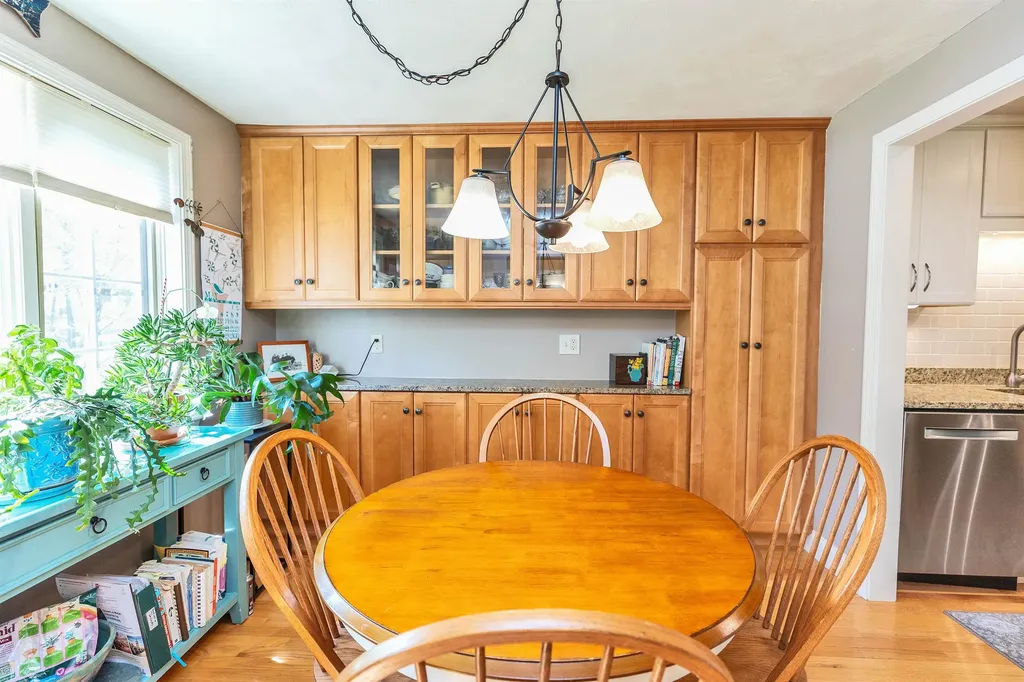 12 Colonial Square Peterborough NH 03458