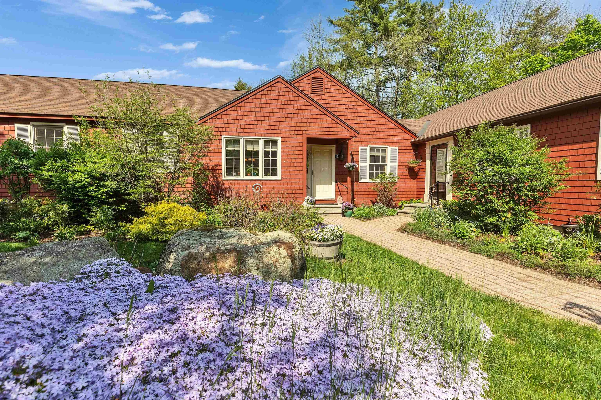 12 Colonial Square Peterborough NH 03458