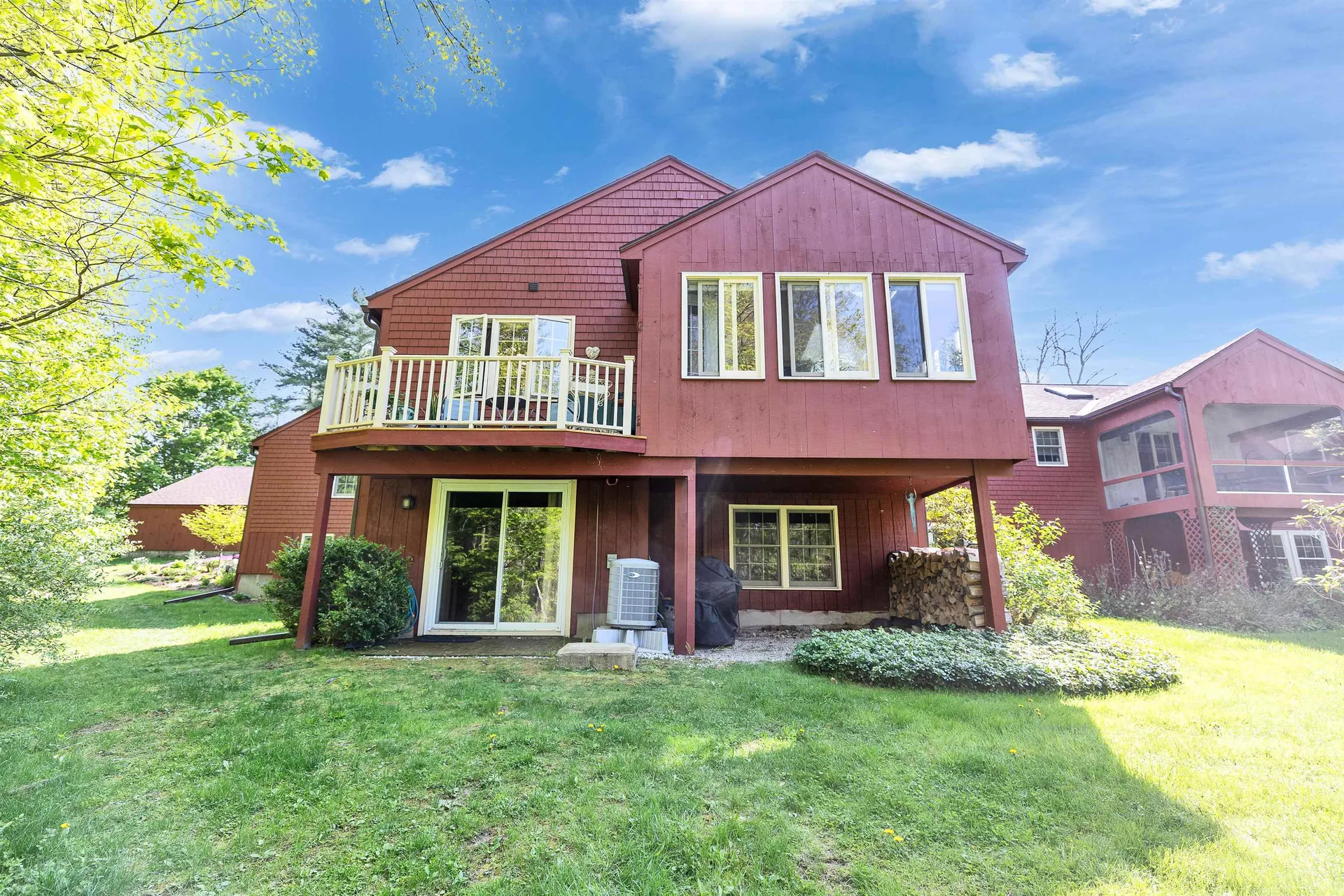 12 Colonial Square Peterborough NH 03458