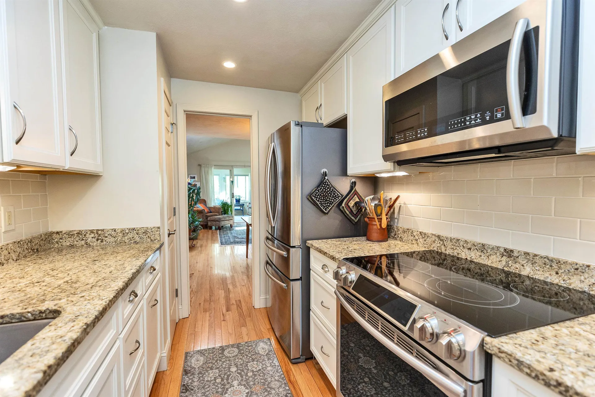 12 Colonial Square Peterborough NH 03458
