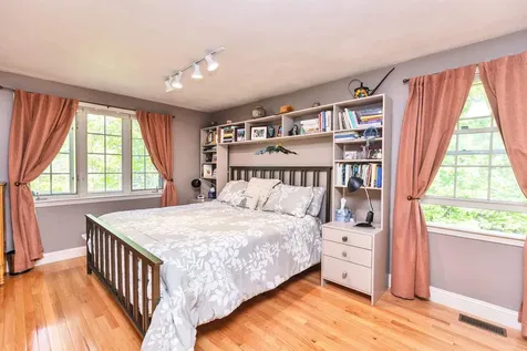 12 Colonial Square Peterborough NH 03458