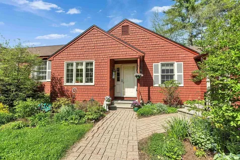 12 Colonial Square Peterborough NH 03458