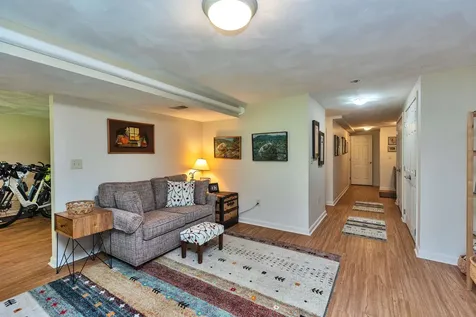 12 Colonial Square Peterborough NH 03458