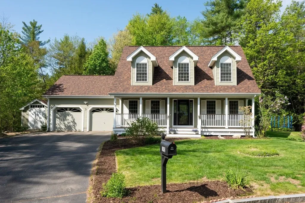 192 Streamside Drive Manchester NH 03102