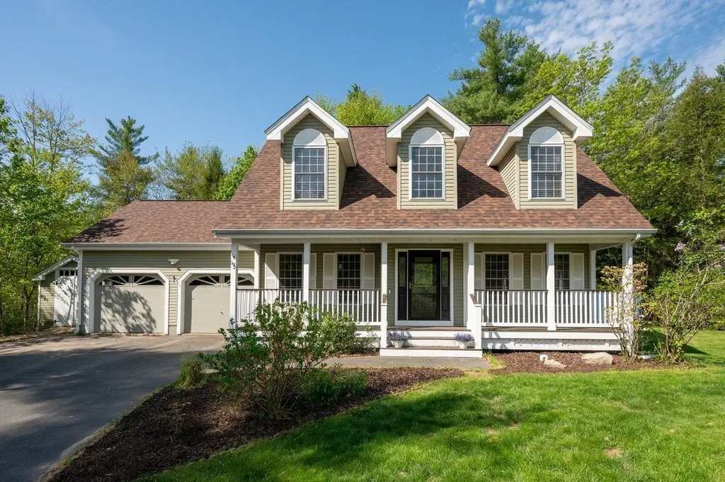 192 Streamside Drive Manchester NH 03102