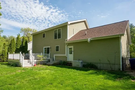 192 Streamside Drive Manchester NH 03102