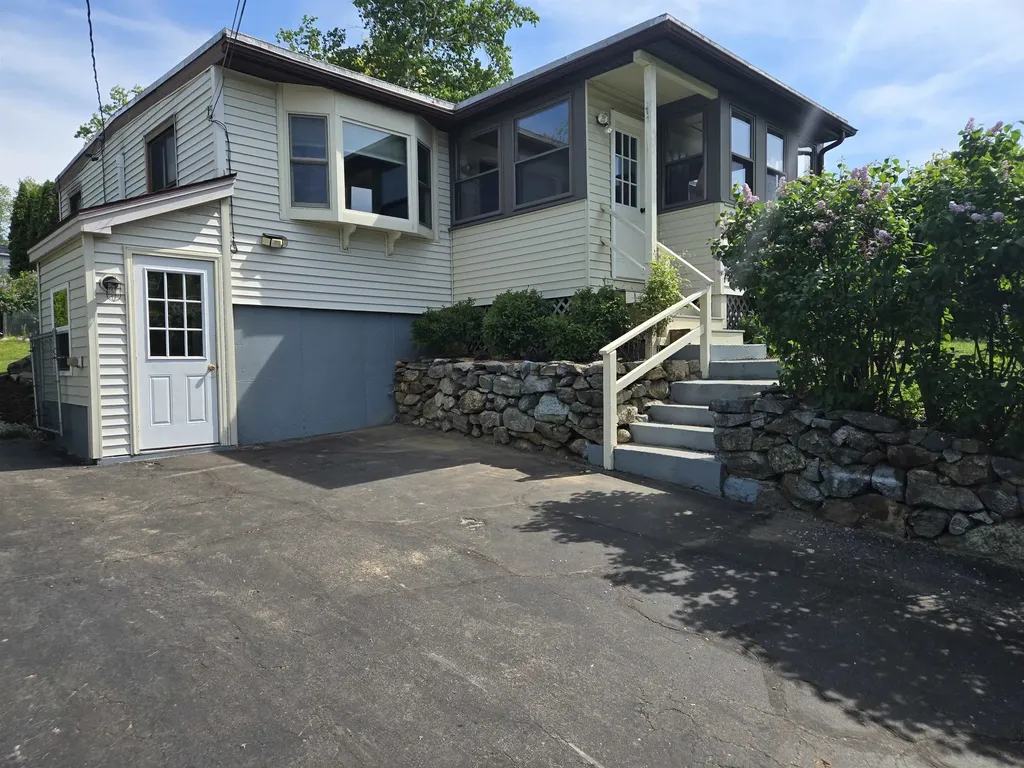 776 Bridge Street Manchester NH 03104-5449