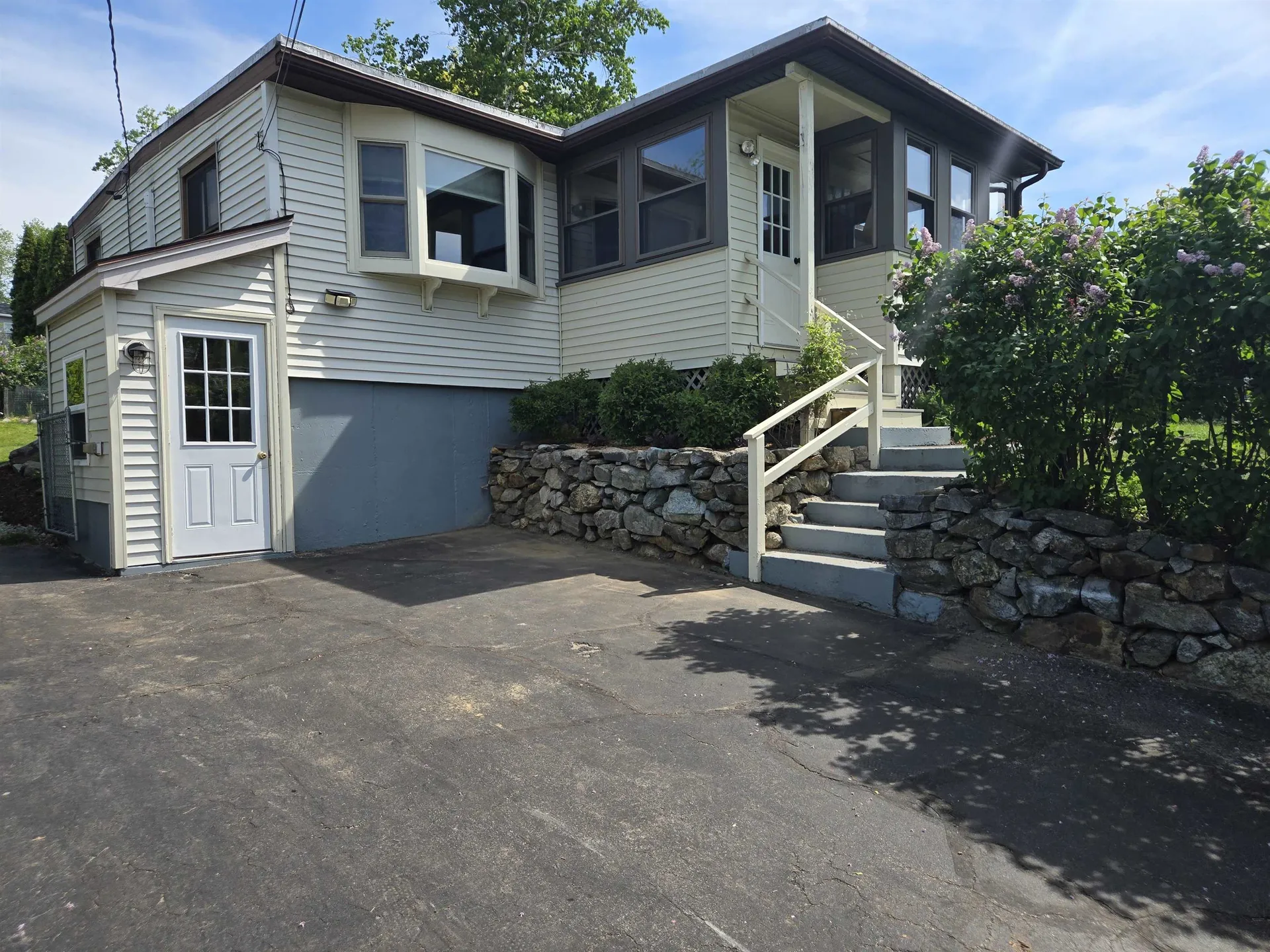 776 Bridge Street Manchester NH 03104-5449