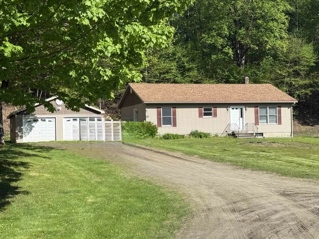 18 Ripple Lane Rockingham VT 05101