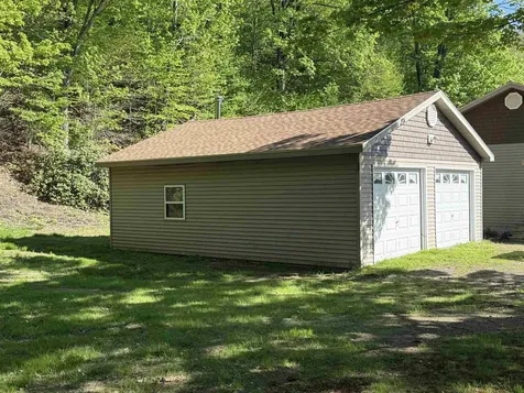 18 Ripple Lane Rockingham VT 05101