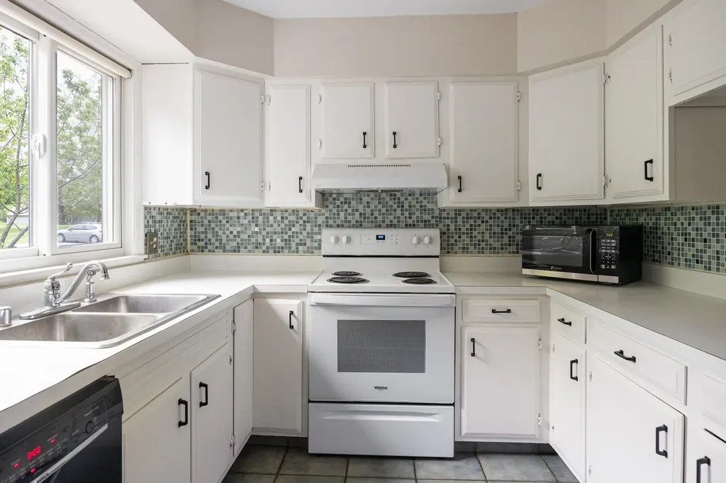 20 Greenfield Road Essex Junction VT 05452