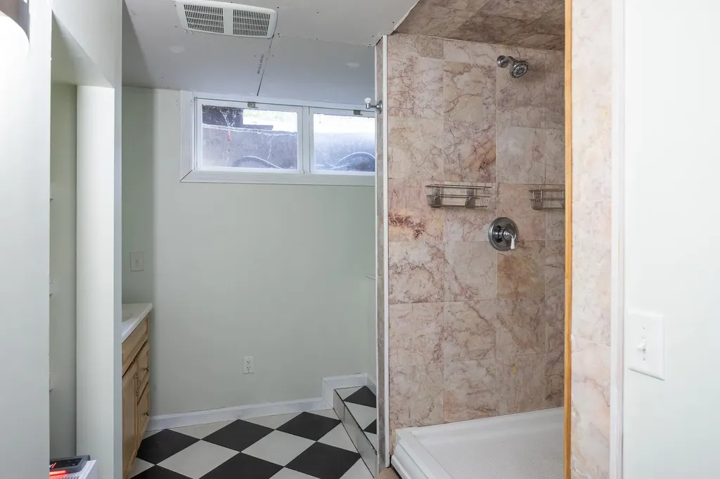 20 Greenfield Road Essex Junction VT 05452
