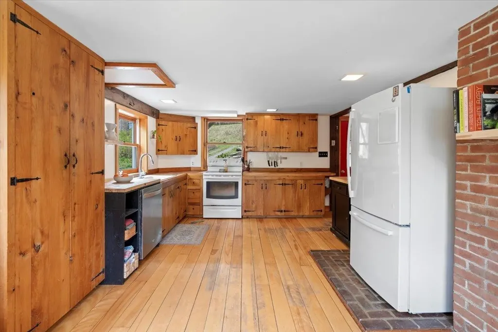 278 Spring Road Tunbridge VT 05077