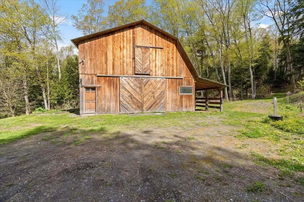278 Spring Road Tunbridge VT 05077