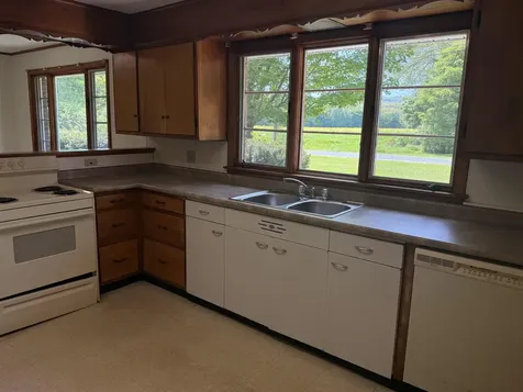 298 Governor Hunt Road Vernon VT 05354
