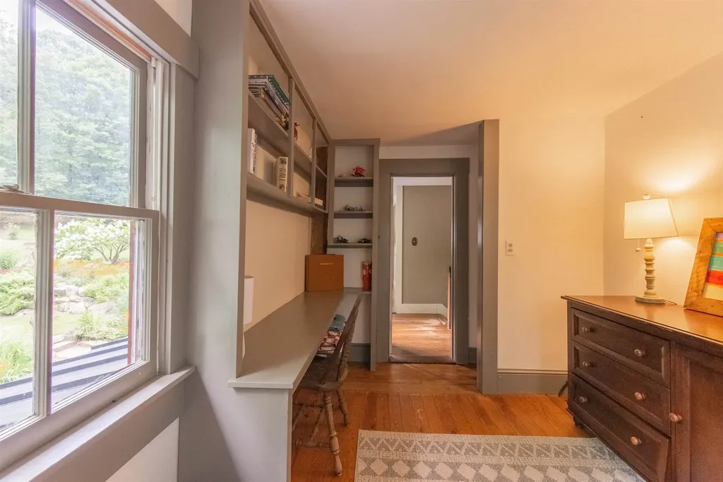 314 Old Mail Road Tamworth NH 03886