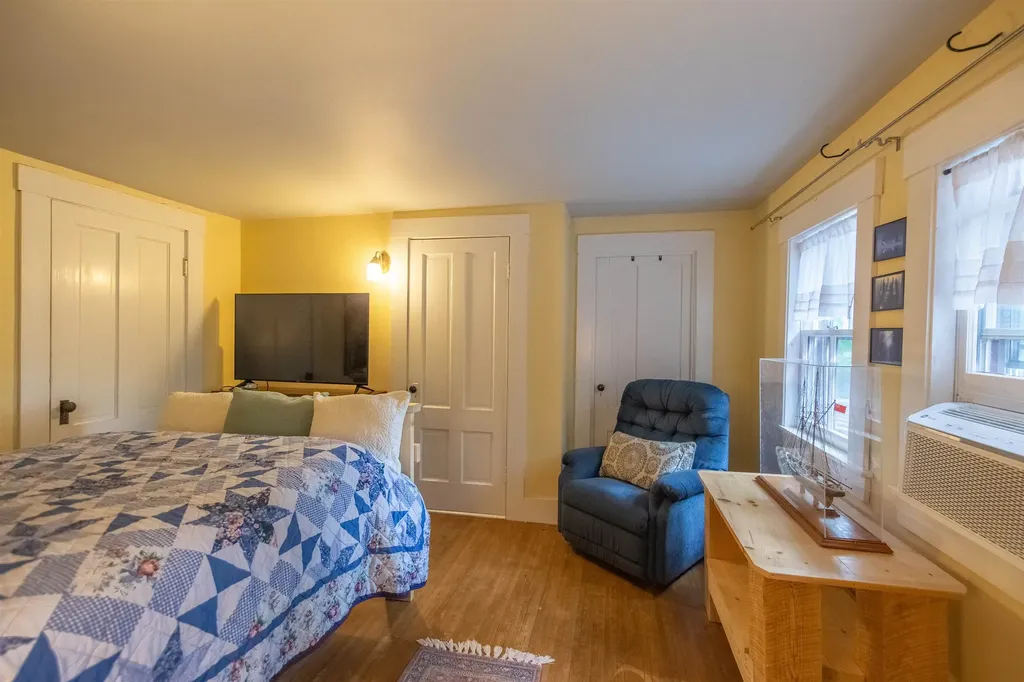 314 Old Mail Road Tamworth NH 03886