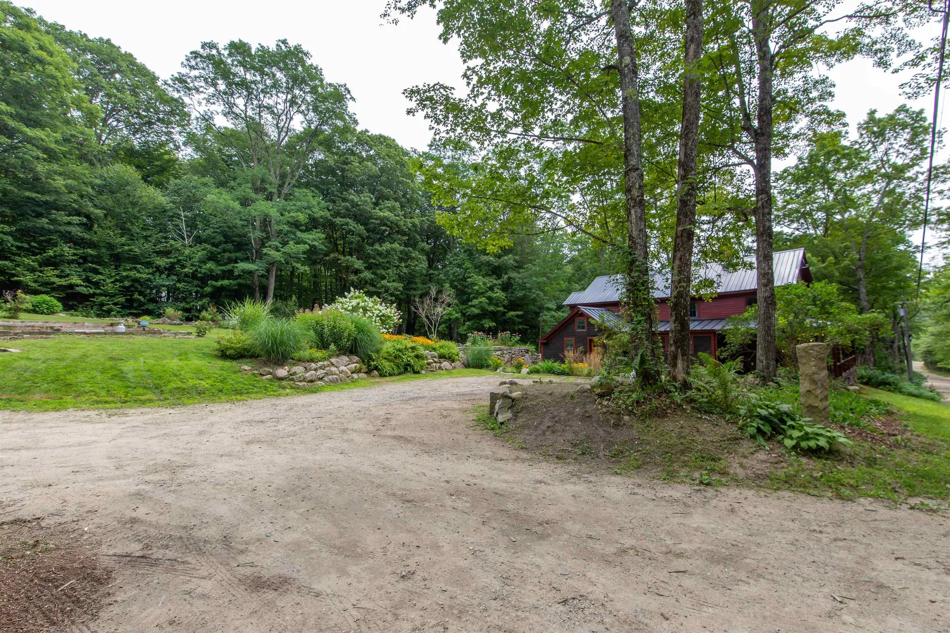 314 Old Mail Road Tamworth NH 03886