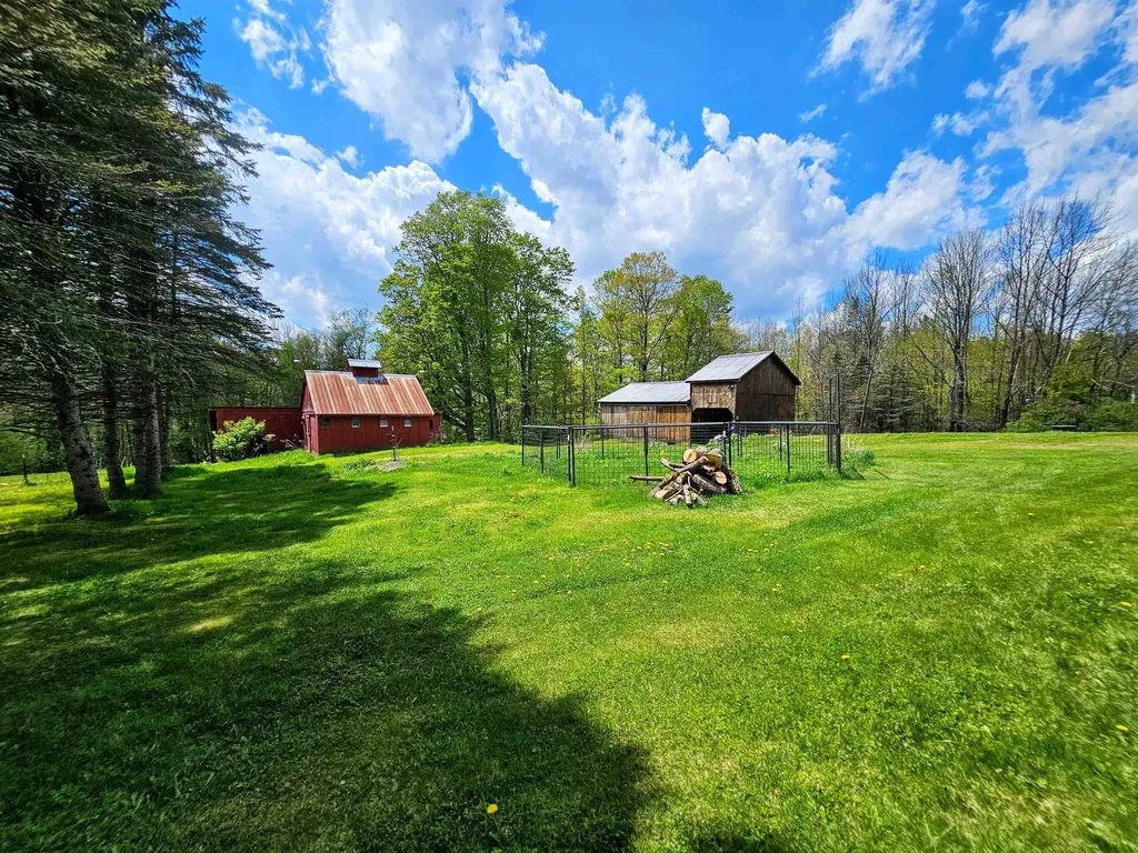 1422 Merrifield Road Whitingham VT 05361