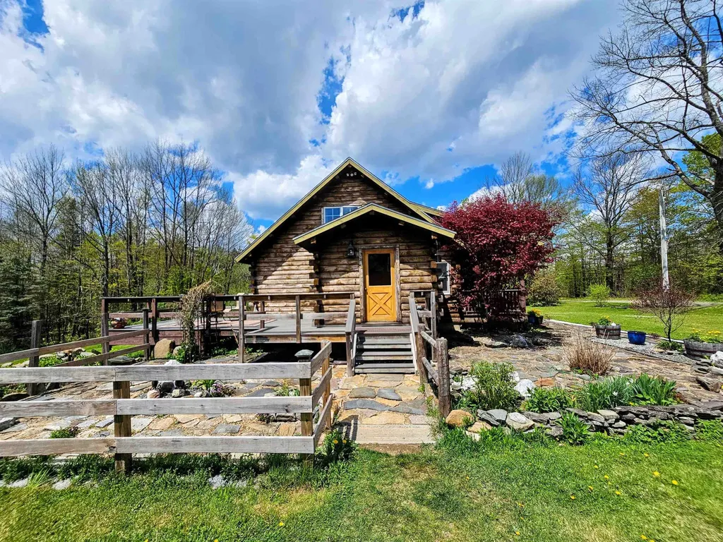 1422 Merrifield Road Whitingham VT 05361