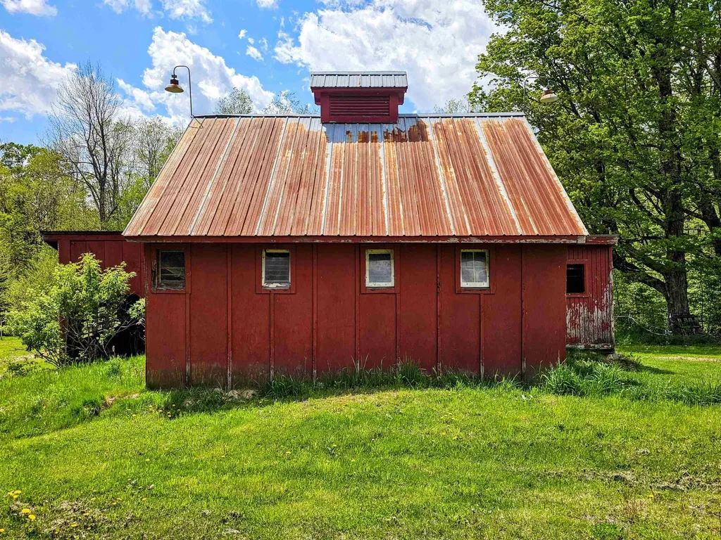 1422 Merrifield Road Whitingham VT 05361